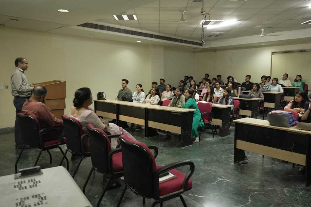 जीबीयू के जन संचार और मीडिया अध्ययन विभाग में मनाया राष्ट्रीय जनसंपर्क दिवस